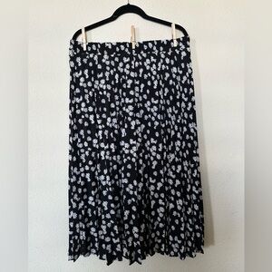 Pull on Daisy print pleated skirt - XXL